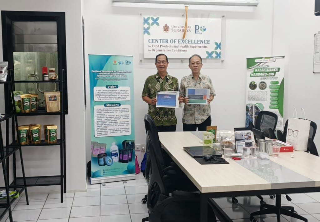 Direktur PT HRL Internasional menyampaikan dukungan terhadap penguatan kolaborasi riset dan pengembangan inovasi pangan serta suplemen kesehatan berbasis sains yang dikembangkan oleh PUI PASDEG Universitas Surabaya.
